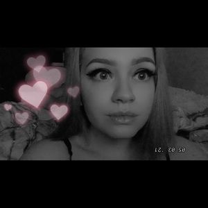 Meet your Posher, Carla